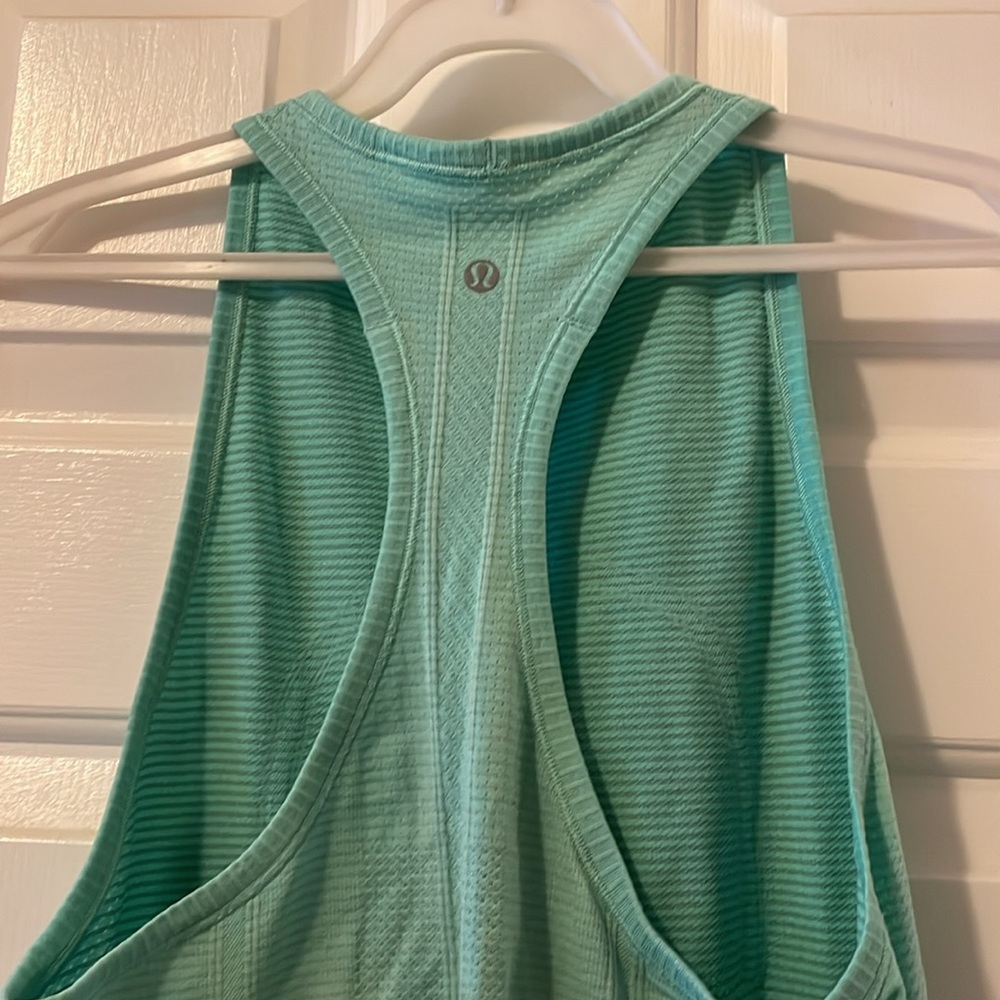Lululemon Razor back - Picture 2 of 2
